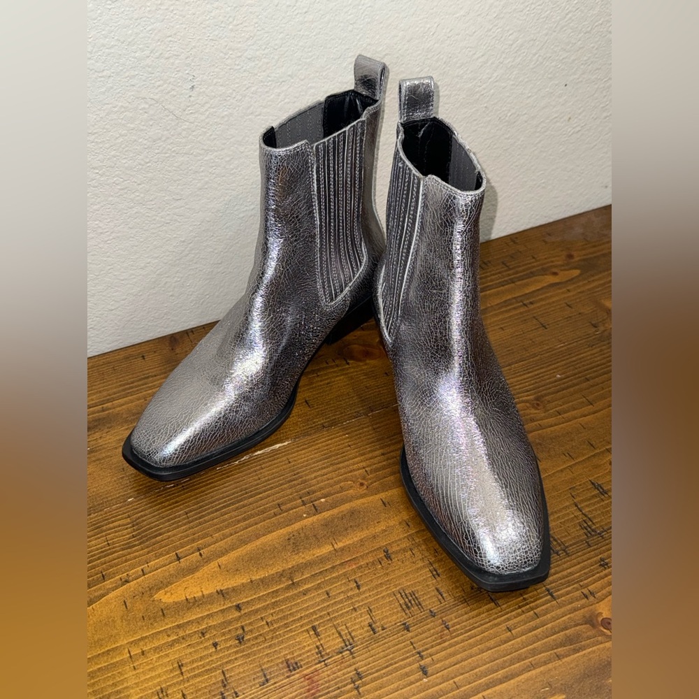 Seychelles Hold Me Down Y3K Indie Sleeze Metallic Silver Ankle boot- Size 7 - Picture 2 of 9